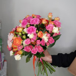 Композиция цветов #8 в шляпной коробке «Орфея» от интернет-магазина «Цветочная лавка»в Ватутинках